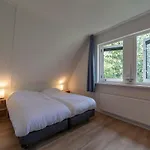 Villa Duynopgangh 16 For 8-guests Behind Dunes Julianadorp
