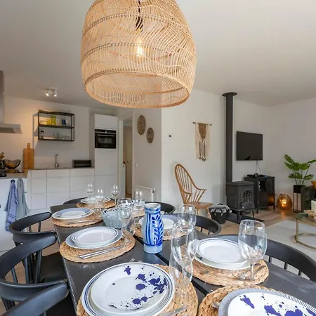 别墅 In Near The *